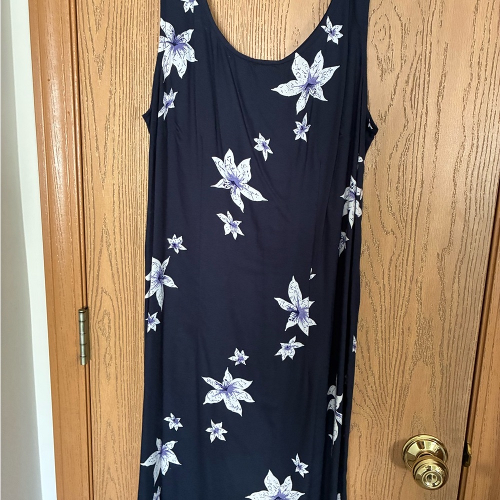 Elegant Floral Navy Maxi Dress